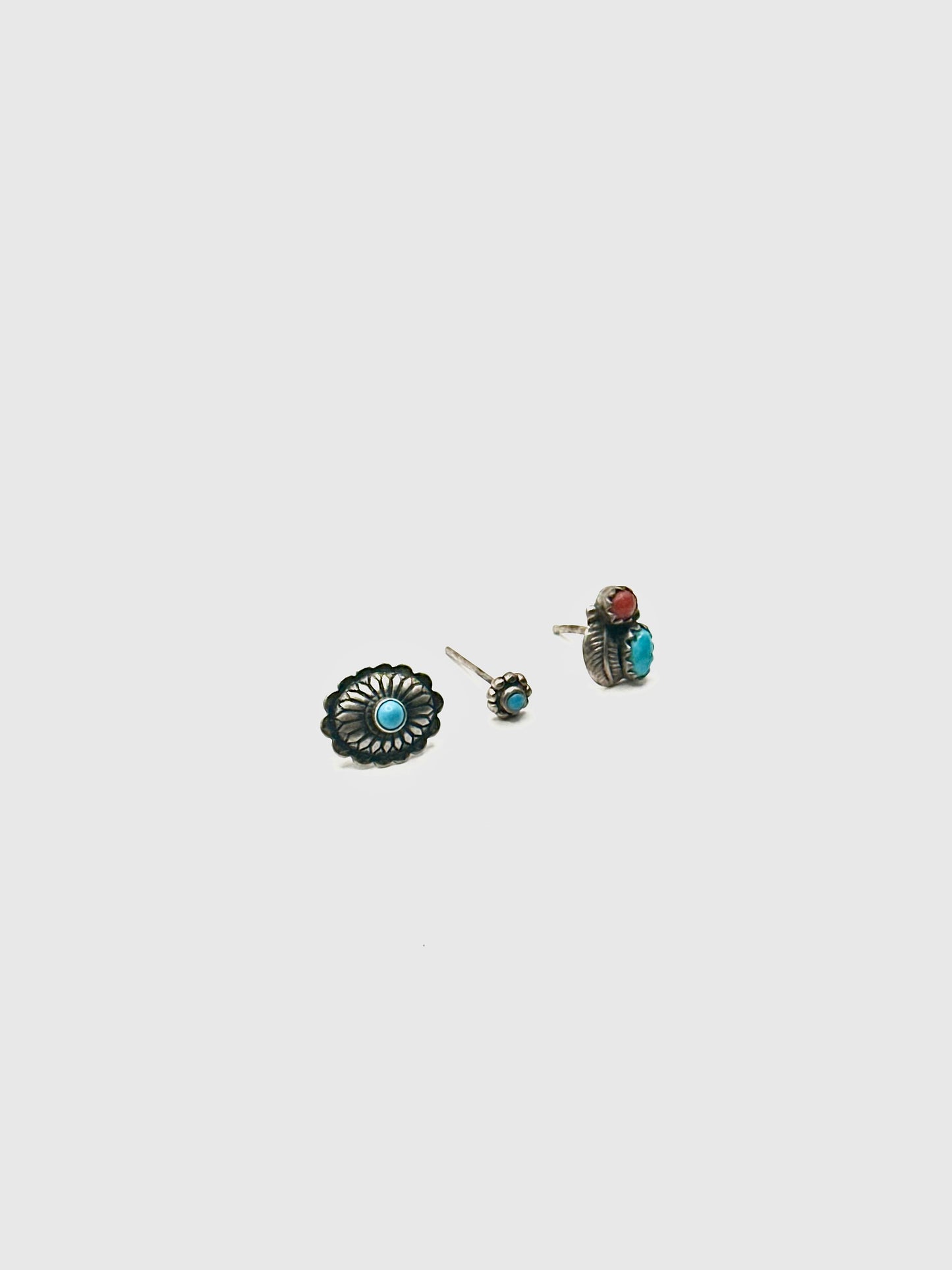 THE TURQUOISE TRIO STUDS