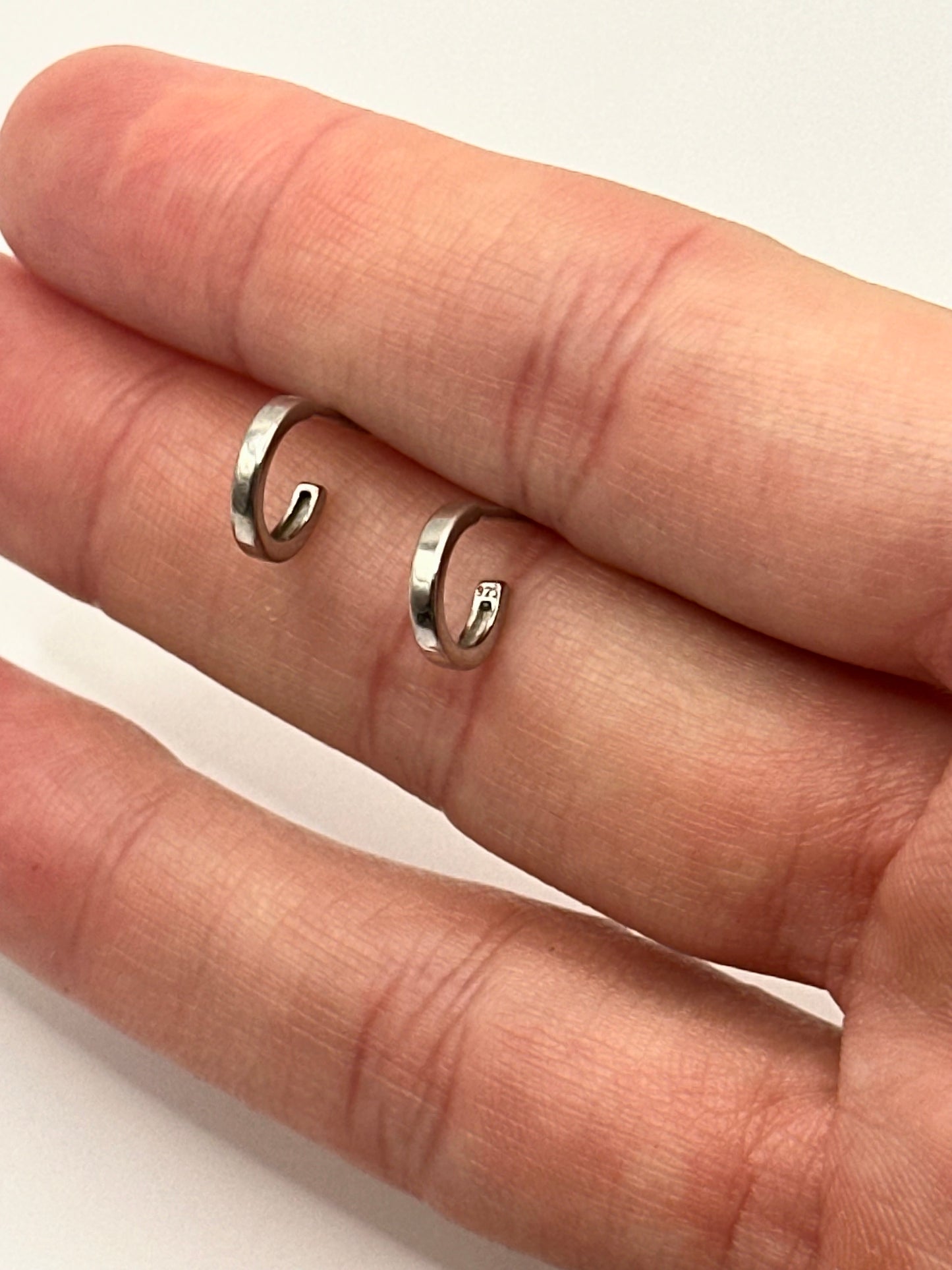 THE LIL HOOPS