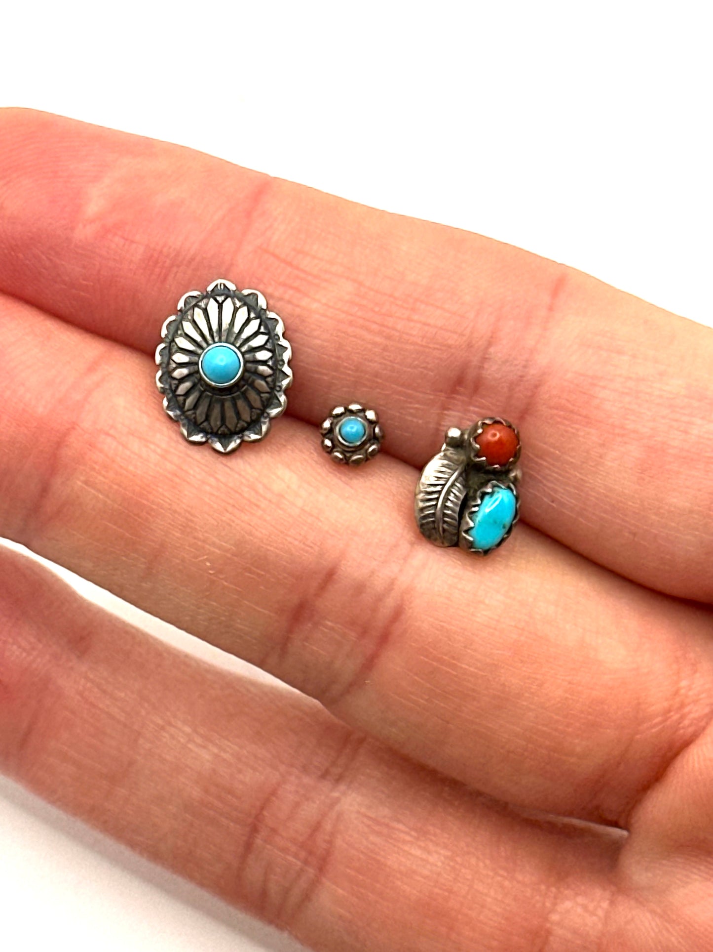 THE TURQUOISE TRIO STUDS