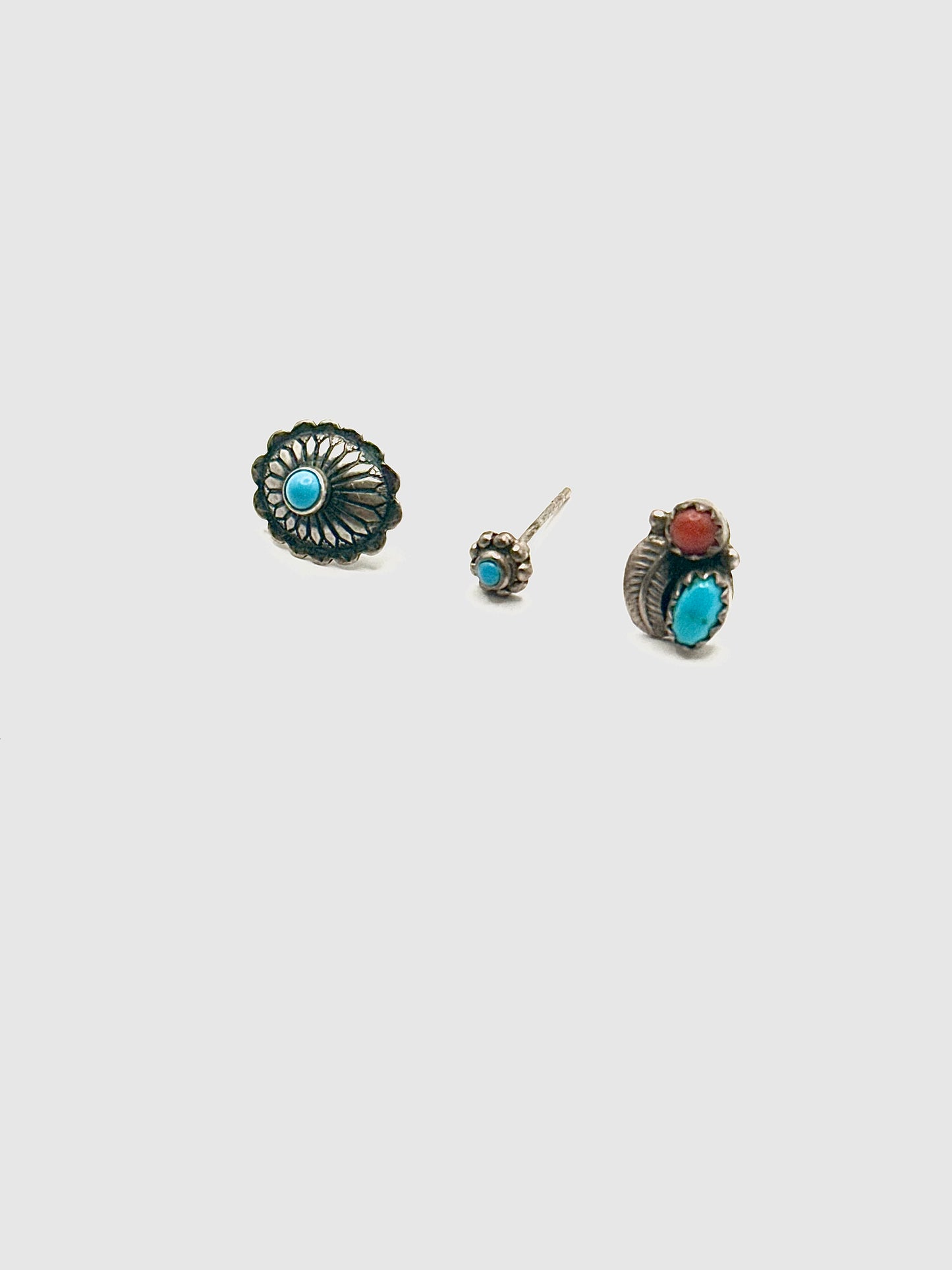 THE TURQUOISE TRIO STUDS