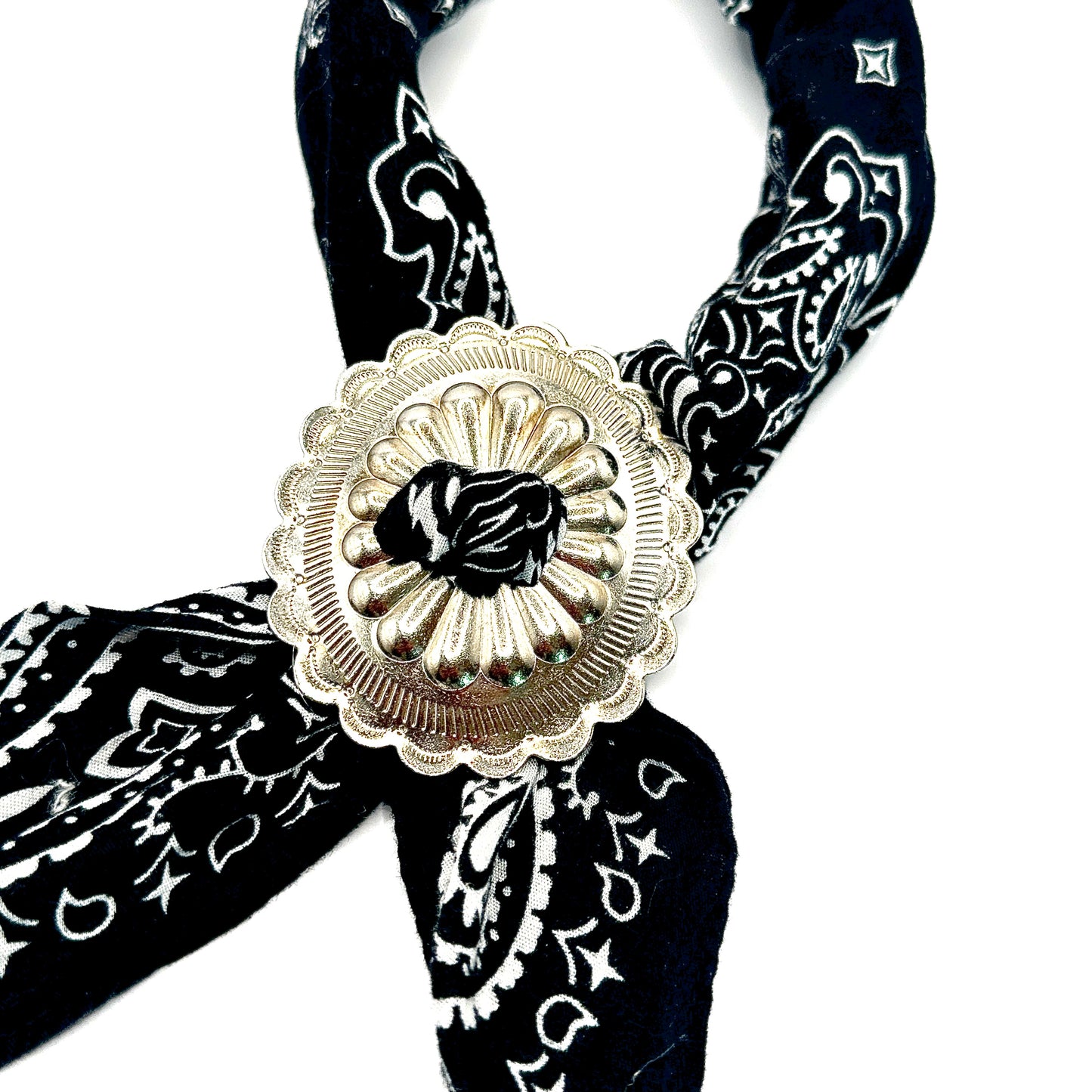 THE SILVER BANDANA CONCHO